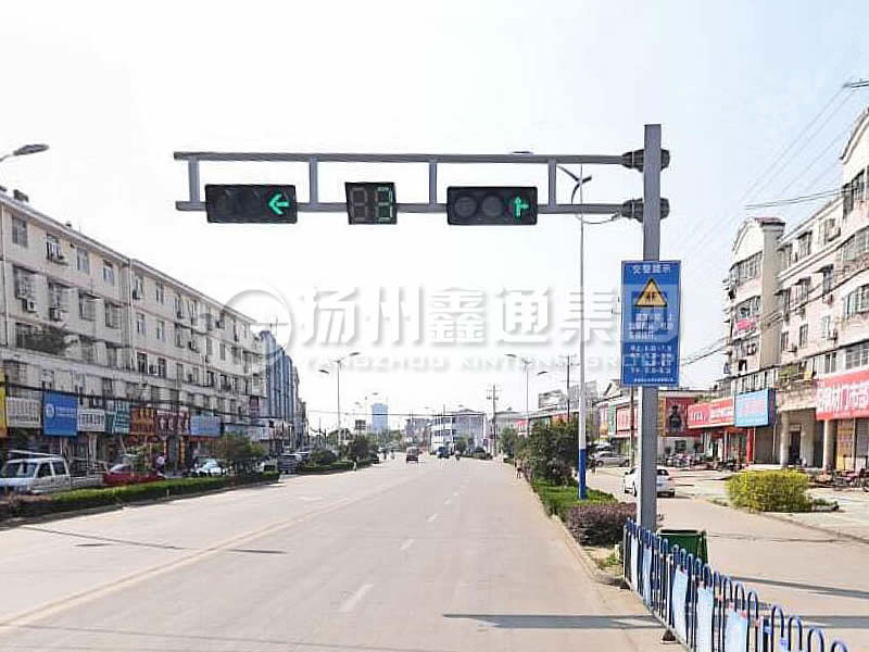XHDG-057，F(xiàn)型方管信號燈桿